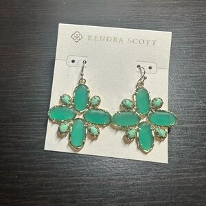 EUC Kendra Scott Vintage Gold / Frosted Green / Mint Astra in Maui colorway